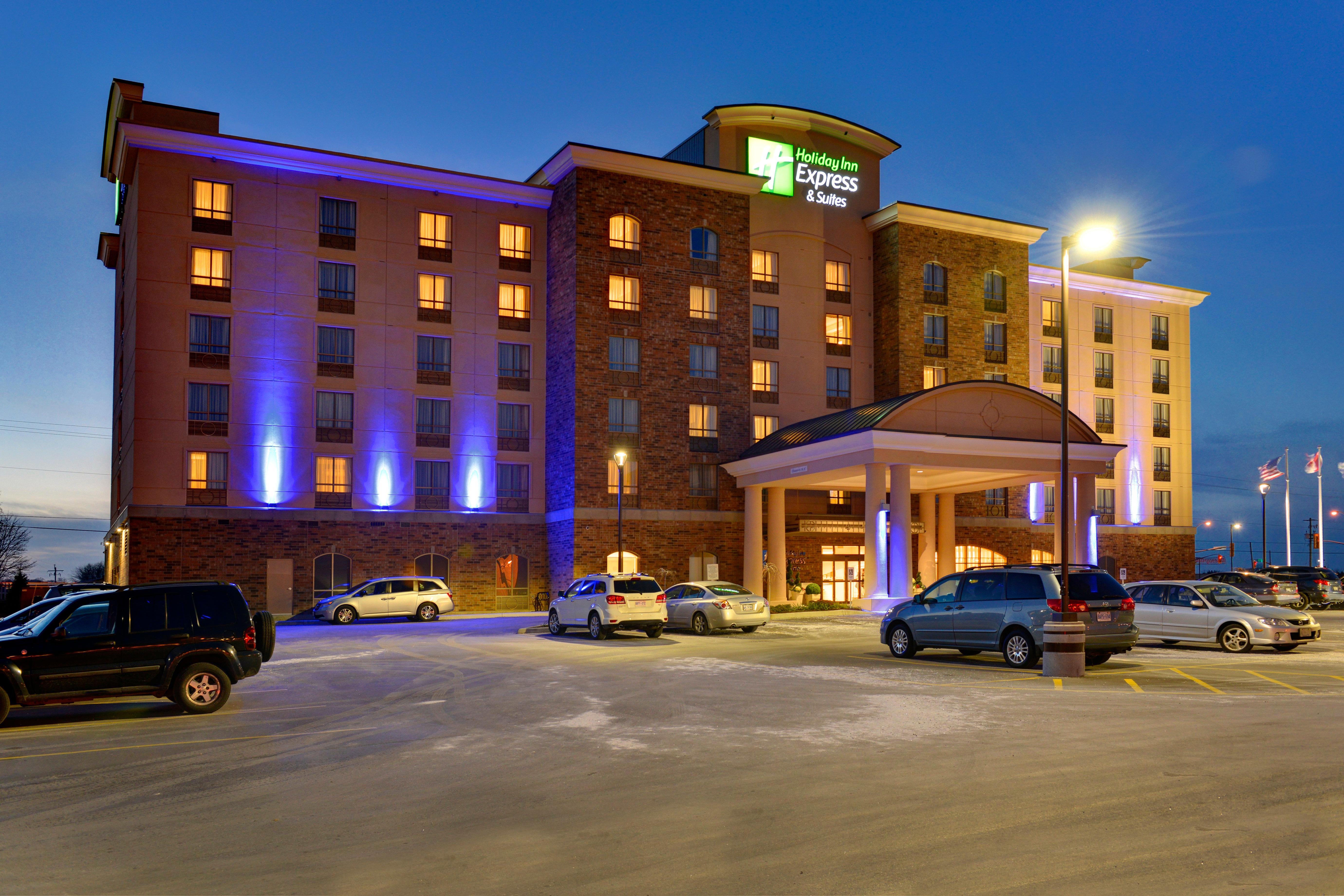 Holiday Inn Express Hotel & Suites Waterloo - St. Jacobs Area By Ihg Exterior photo