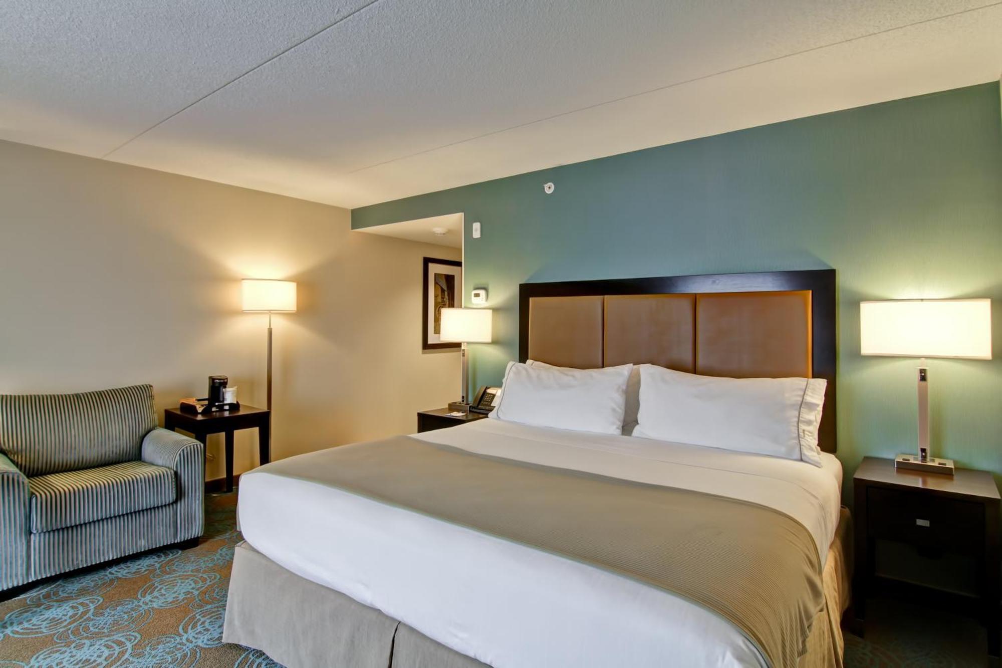 Holiday Inn Express Hotel & Suites Waterloo - St. Jacobs Area By Ihg Exterior photo