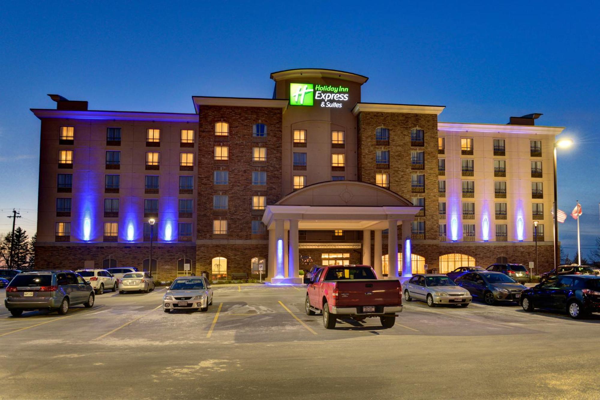 Holiday Inn Express Hotel & Suites Waterloo - St. Jacobs Area By Ihg Exterior photo